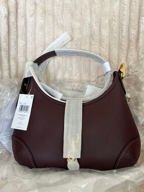 Coach Hamptons Hobo Black Currant Burgundy Shoulder Hobo Bag Gold NEW NWT